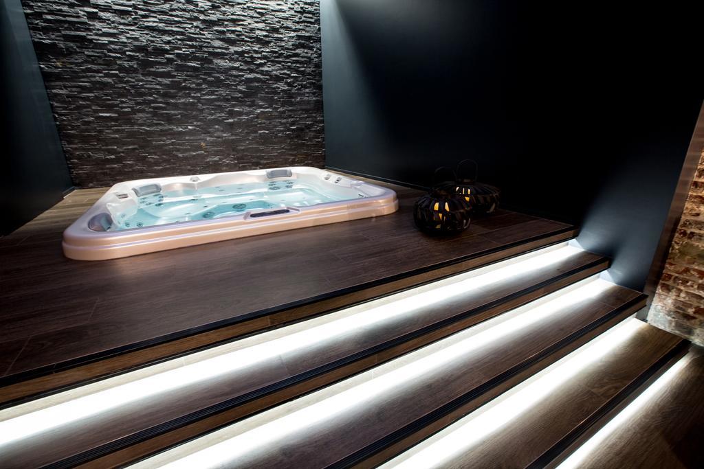 Chambre Avec Jacuzzi Sauna Privatif Bruselas Exterior foto